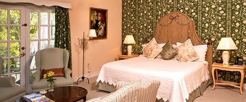 Fairville Bed & Breakfast 2*