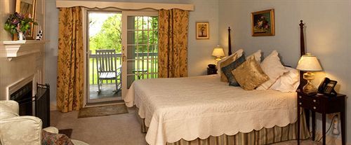 Bed & Breakfast Fairville 2*