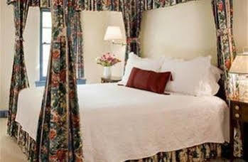 Bed & Breakfast Fairville 2*