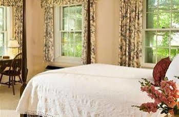 Bed & Breakfast Fairville 2*