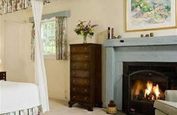 Fairville Bed & Breakfast 2*